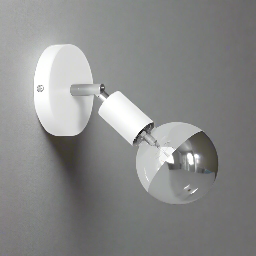 Metal 90° Adjustable Wall Light - APM2VBOTBS1CR - Uneeka